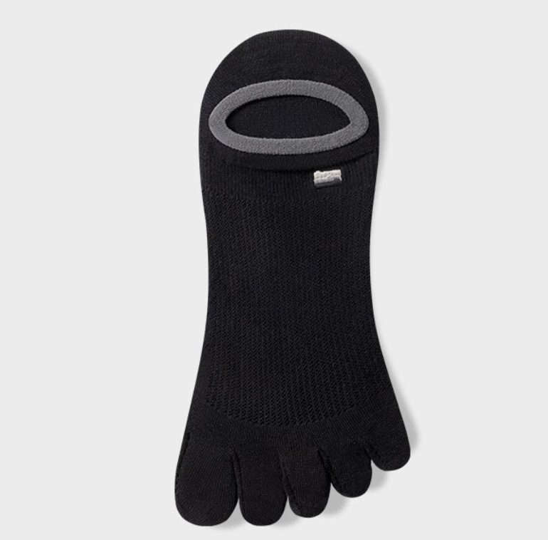 No show toe socks for men in black, featuring separated toe pockets. Displayed flat to show the invisible low-cut shape.