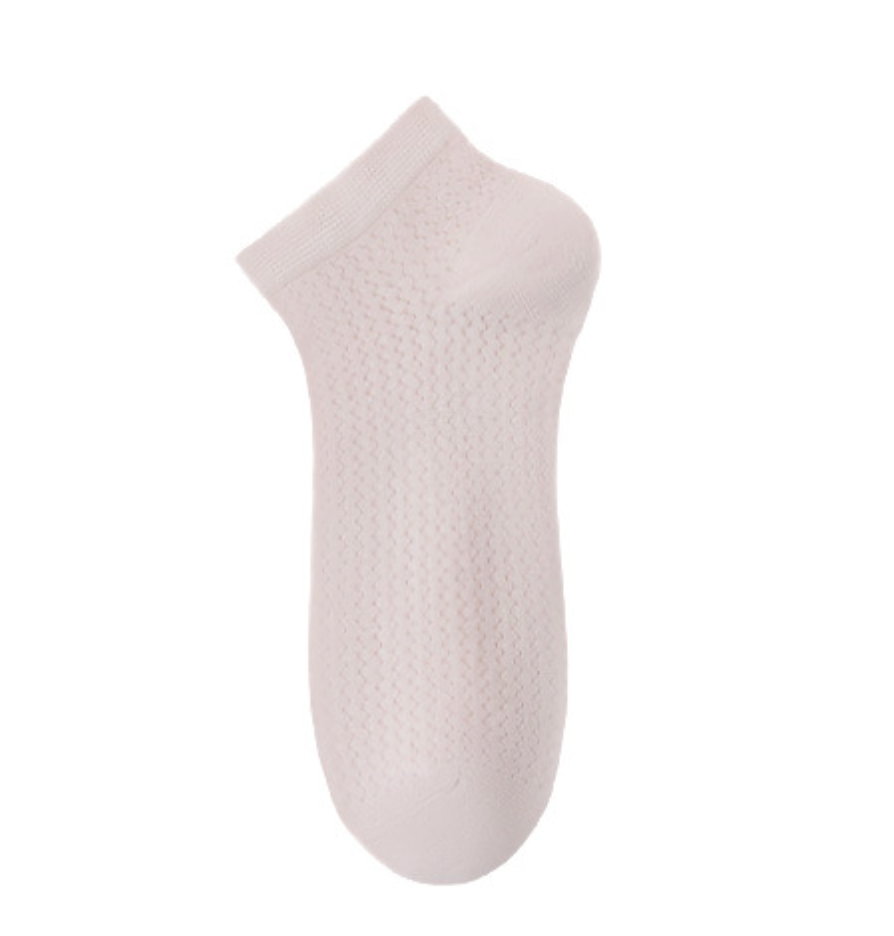 Thin ankle socks in pale blush, featuring a fine thin knit. Displayed flat on a neutral surface.